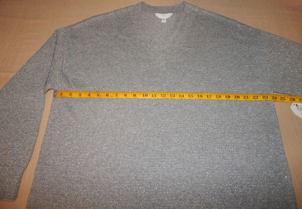 Women's Time And Tru V Neck Sequin Sweater GRAY Pullover Size XL (16-18) NWT - Picture 3 of 16